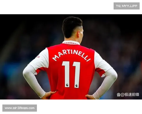 马丁内利向重伤布拉德利扔球,内维尔斥其行为“耻辱” 马丁内利向重伤布拉德利扔球,内维尔斥其行为“耻辱”