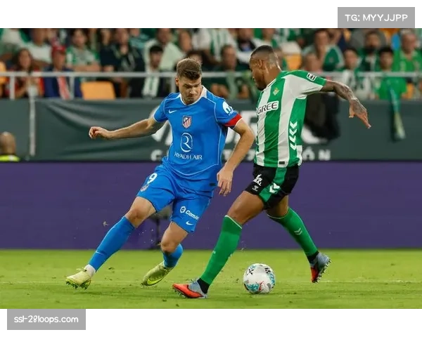 马德里举办“西甲传奇走进社区”活动,逾千名儿童参与足球训练课